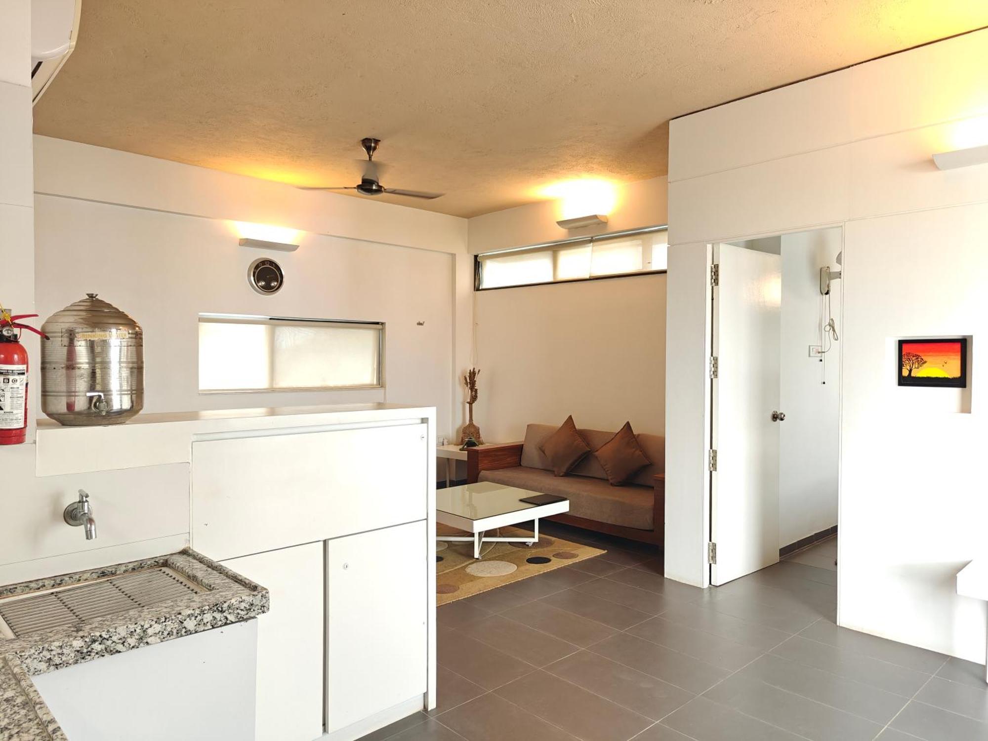 Chandralok Service Apartments Colhapur Exterior foto