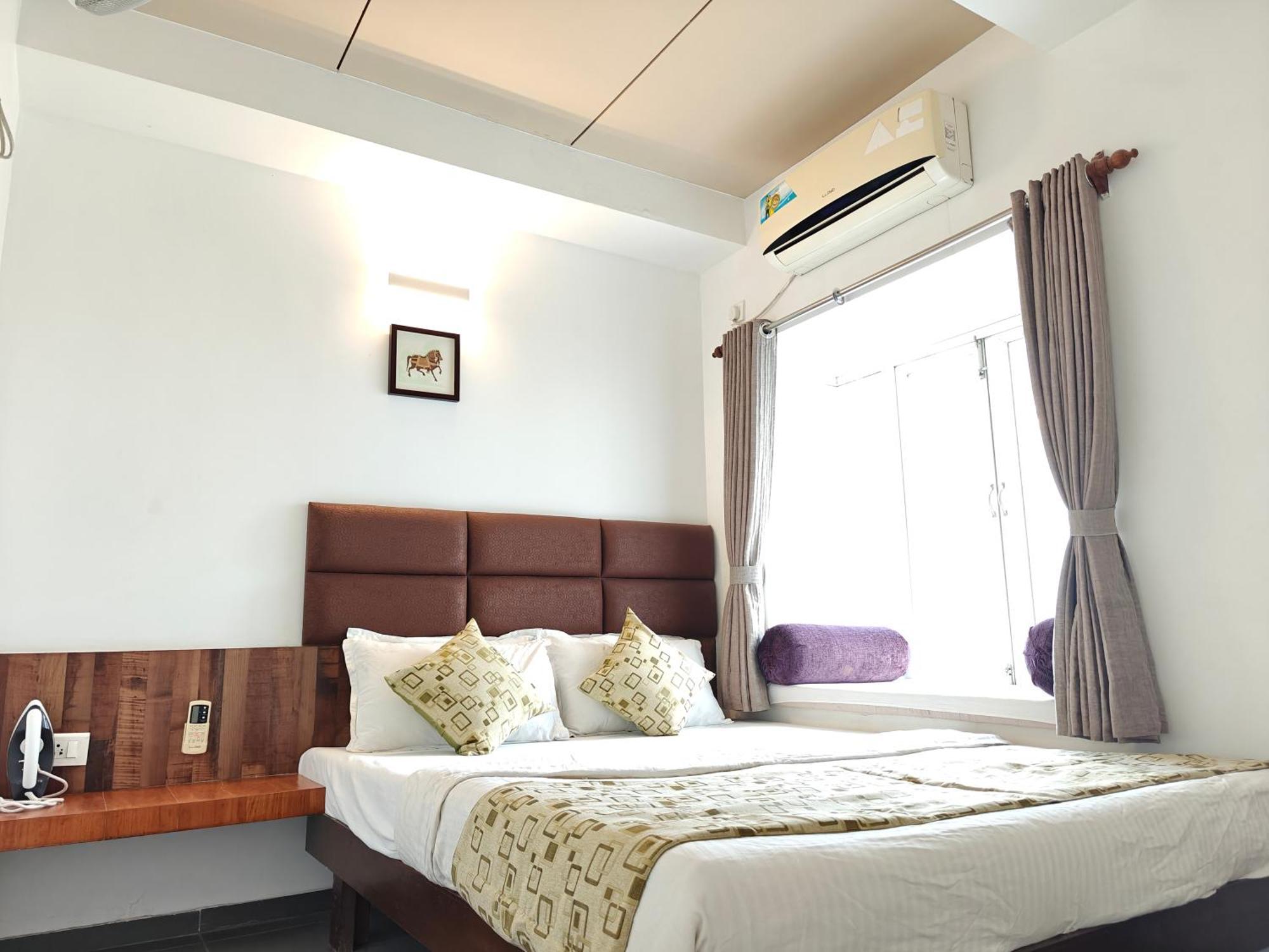 Chandralok Service Apartments Colhapur Exterior foto