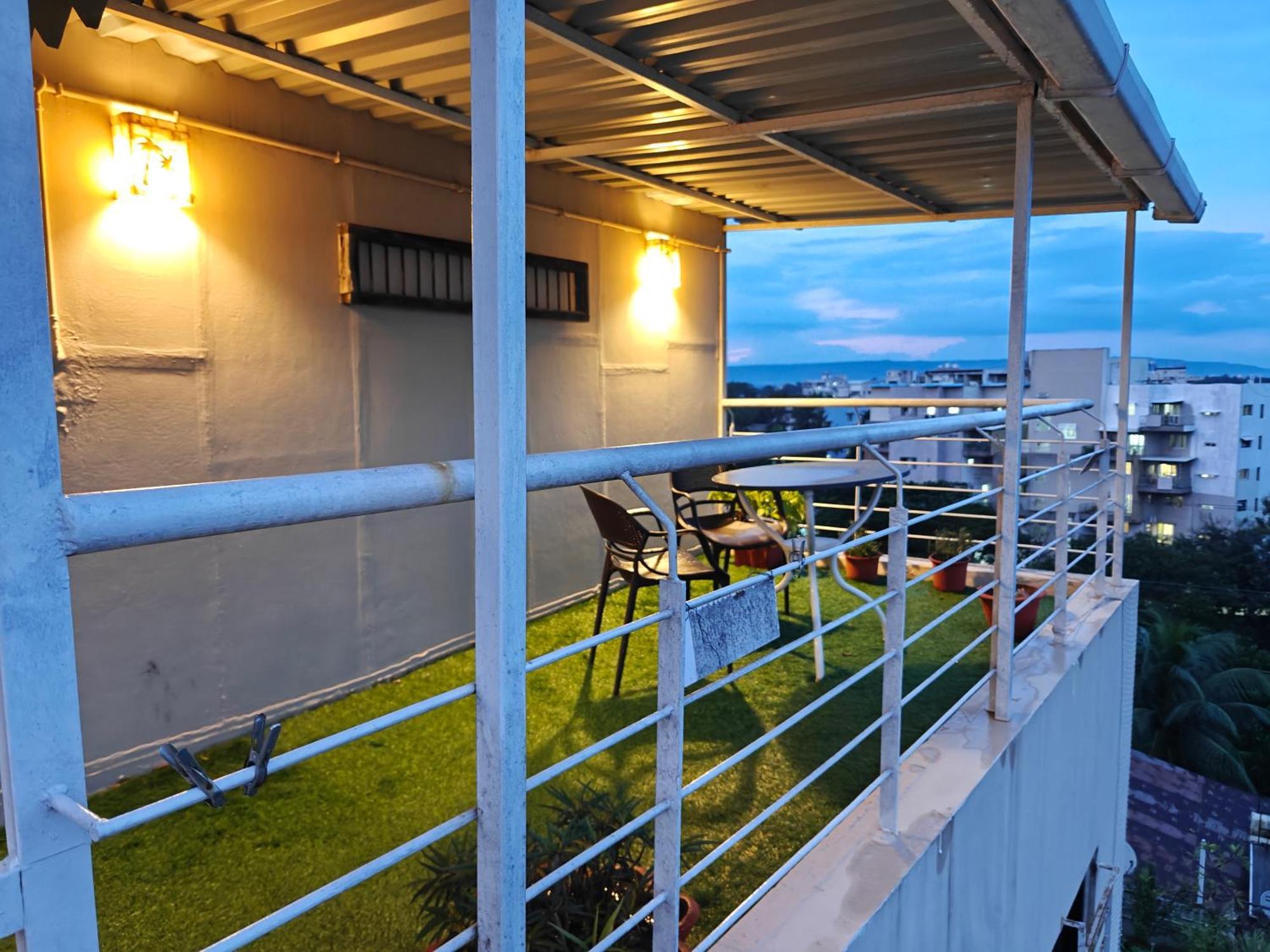 Chandralok Service Apartments Colhapur Exterior foto