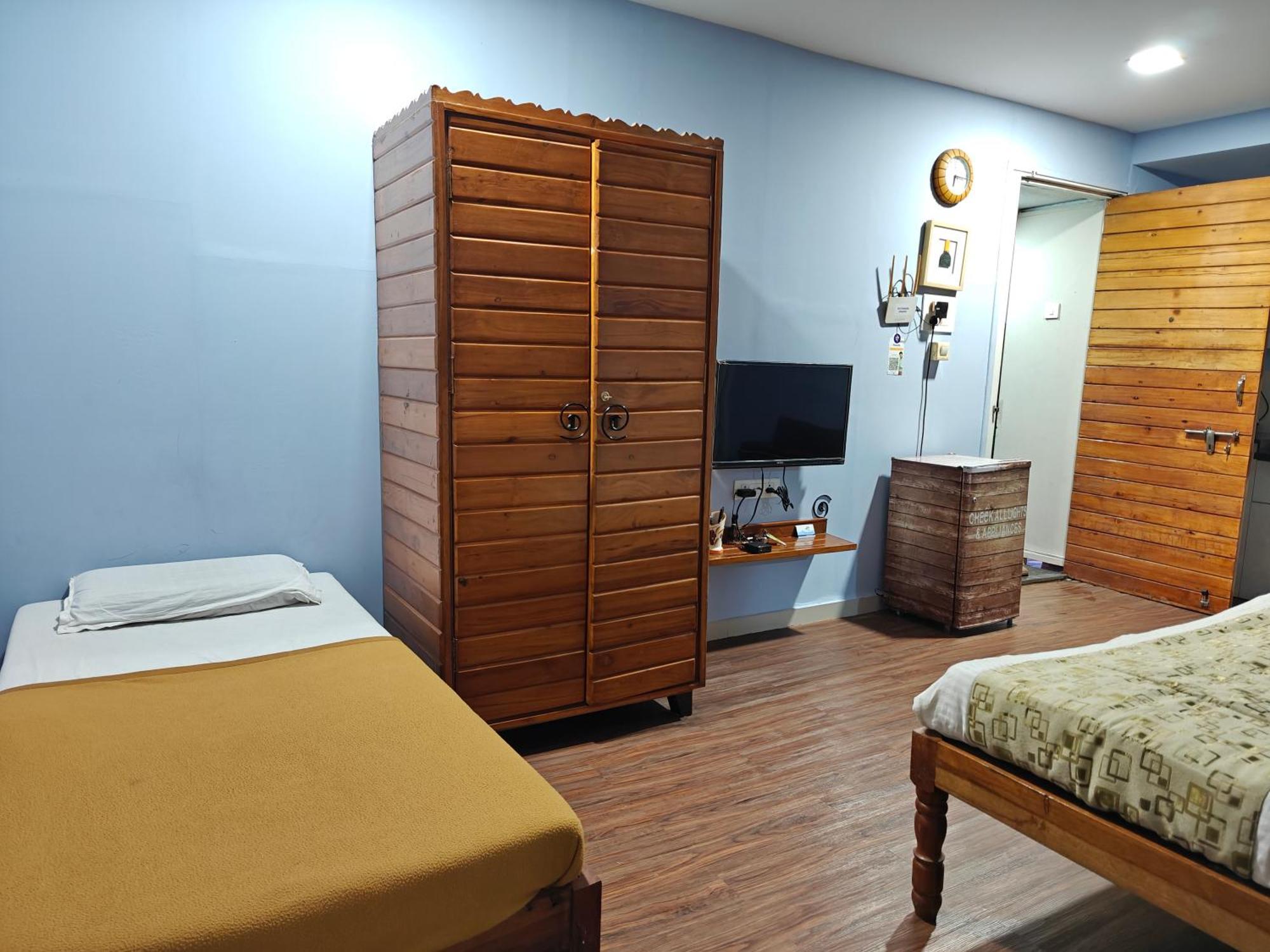 Chandralok Service Apartments Colhapur Exterior foto