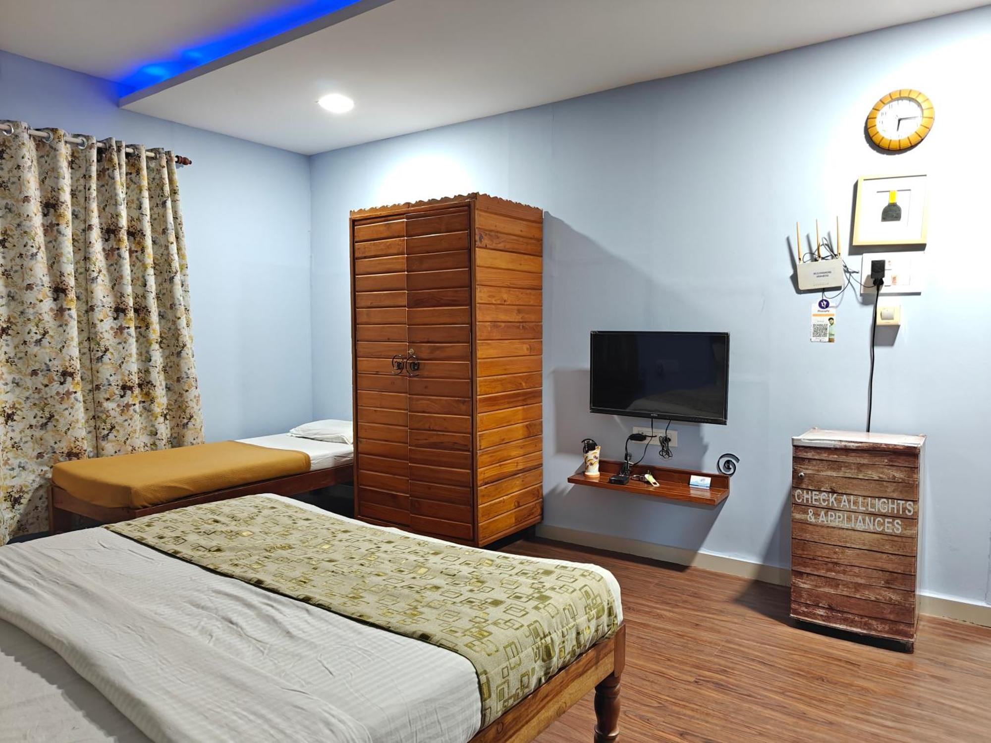 Chandralok Service Apartments Colhapur Exterior foto