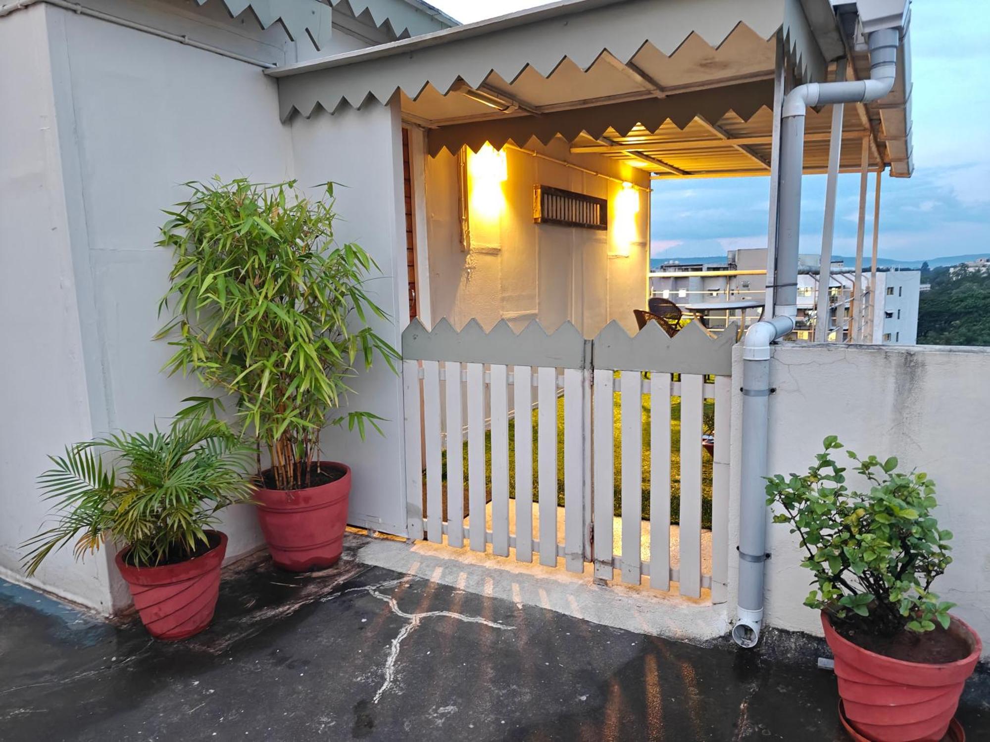 Chandralok Service Apartments Colhapur Exterior foto