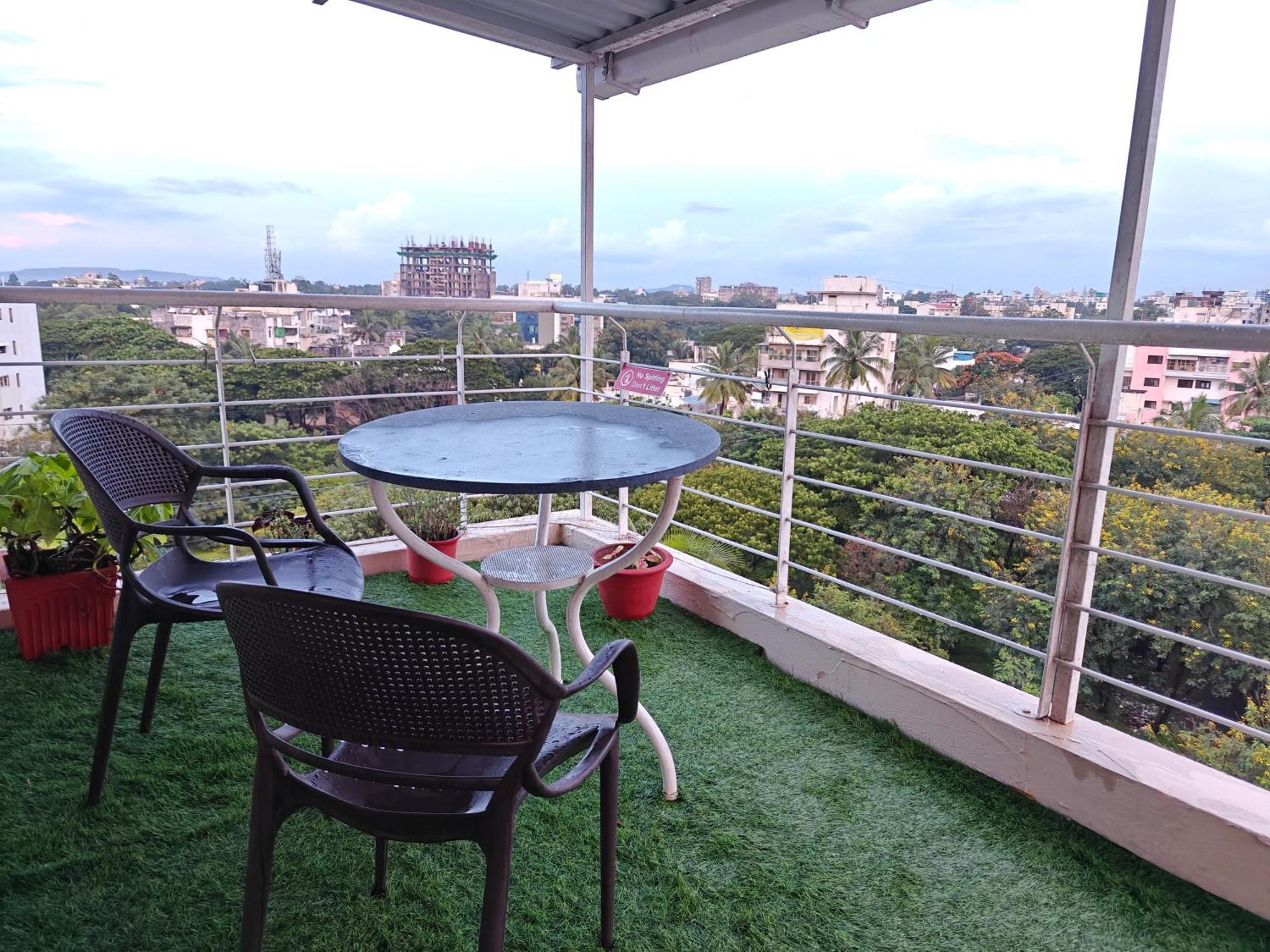 Chandralok Service Apartments Colhapur Exterior foto