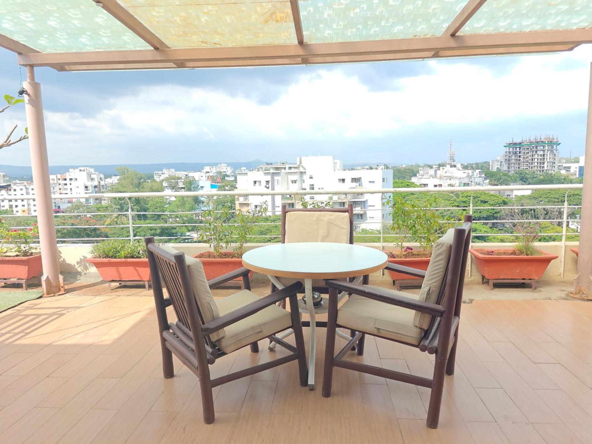 Chandralok Service Apartments Colhapur Exterior foto